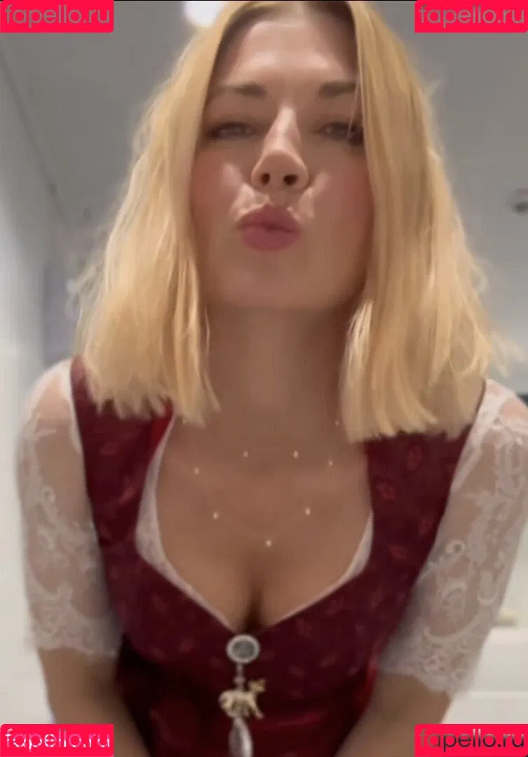 Nina Bott Onlyfans Photo Gallery 