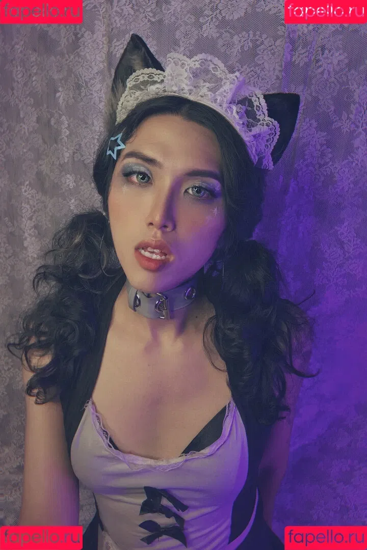 Emily Yunicorn Onlyfans Photo Gallery 