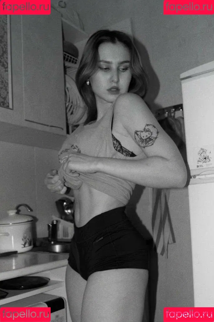 malymvaa Onlyfans Photo Gallery 