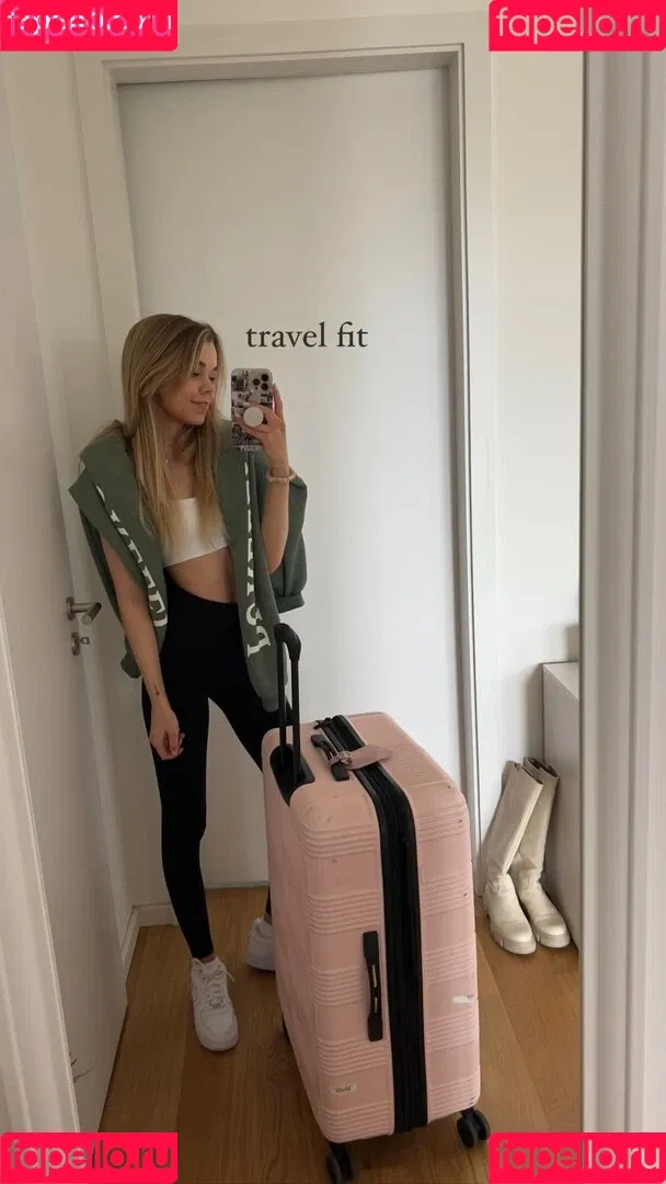 Lea Peach Onlyfans Photo Gallery 