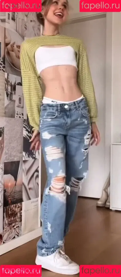 Lea Peach Onlyfans Photo Gallery 