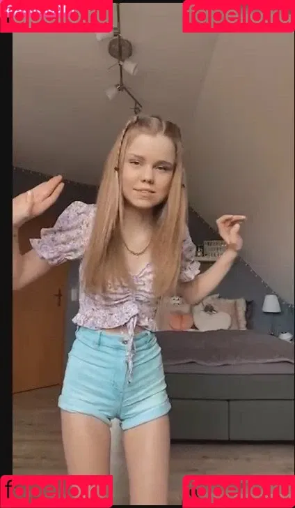 Lea Peach Onlyfans Photo Gallery 