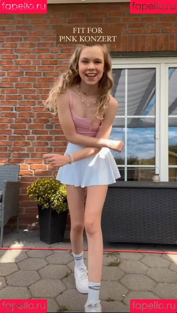 Lea Peach Onlyfans Photo Gallery 