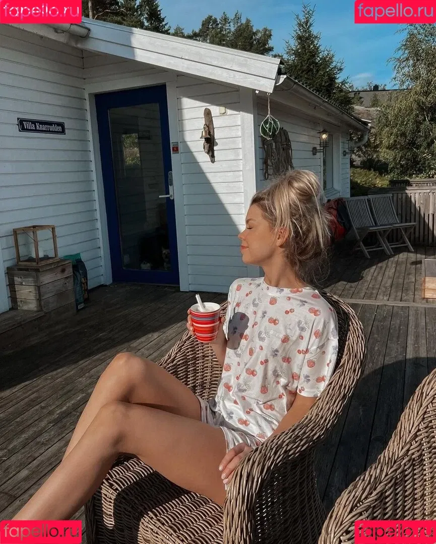 Lea Peach Onlyfans Photo Gallery 