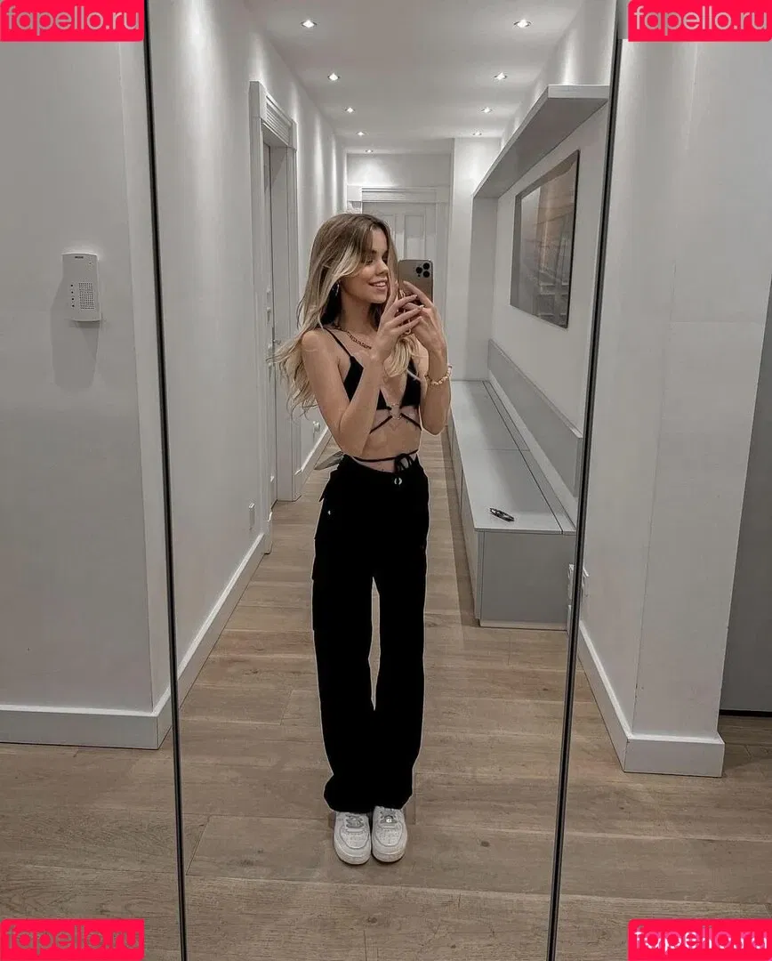 Lea Peach Onlyfans Photo Gallery 