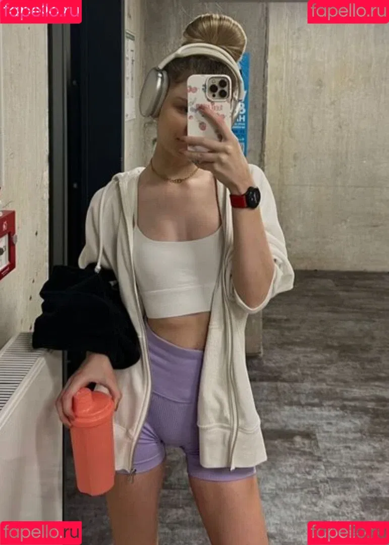 Lea Peach Onlyfans Photo Gallery 