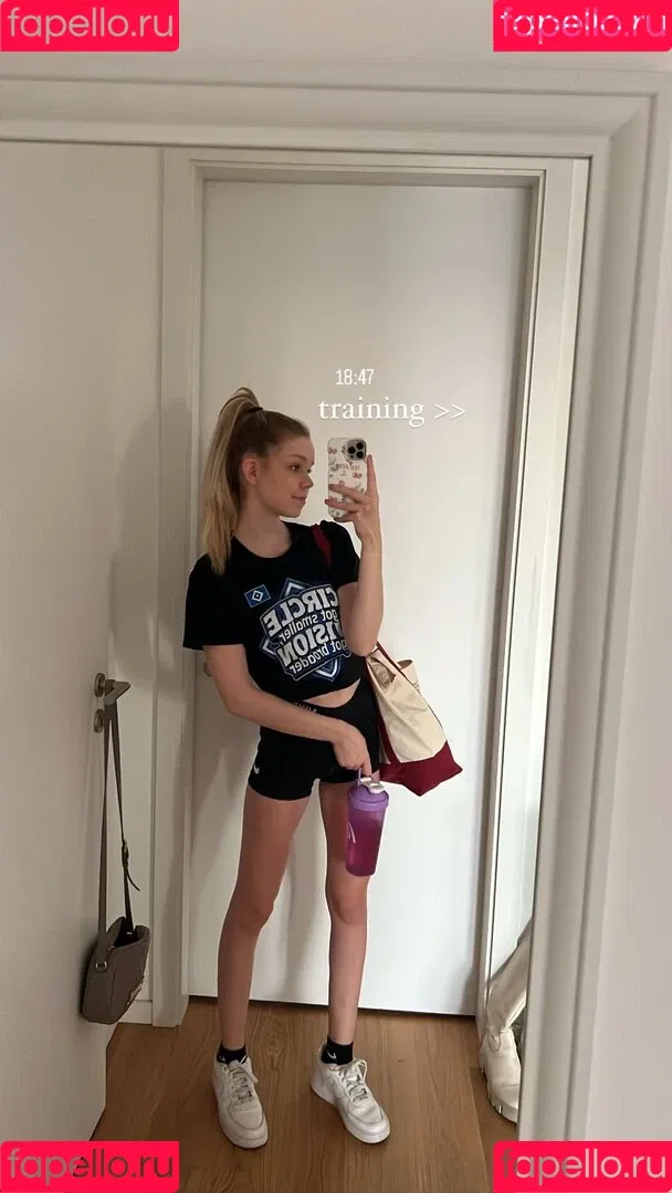 Lea Peach Onlyfans Photo Gallery 