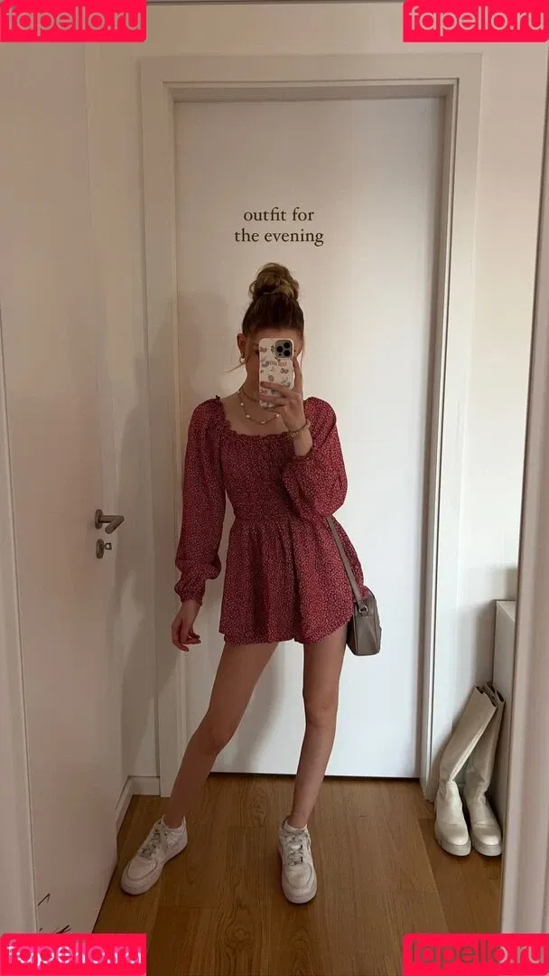 Lea Peach Onlyfans Photo Gallery 