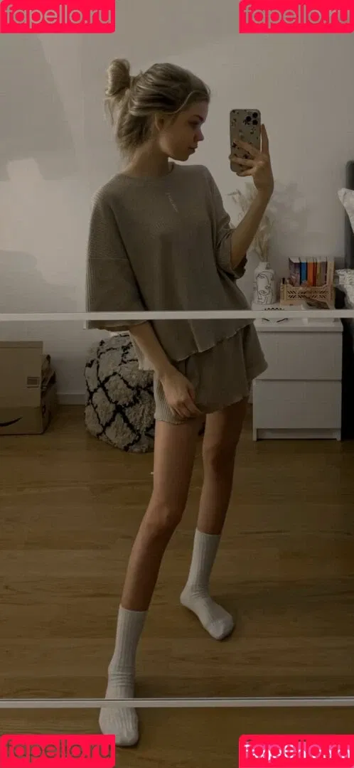 Lea Peach Onlyfans Photo Gallery 