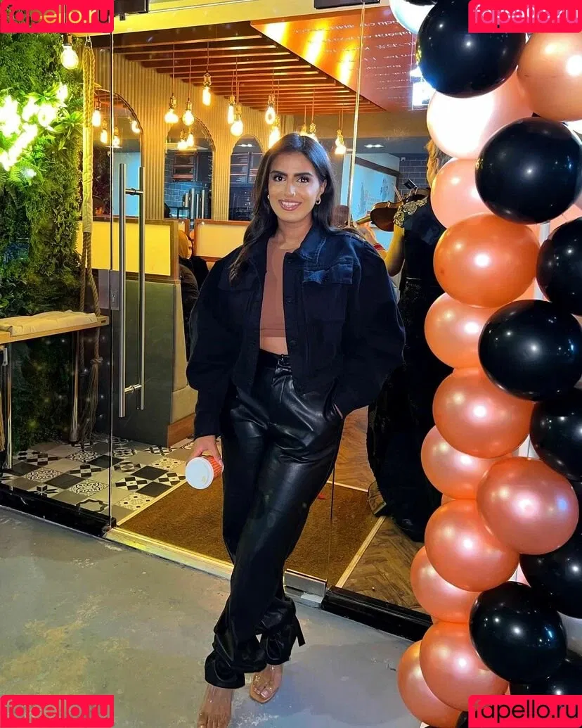 Tindy Kaur Onlyfans Photo Gallery 