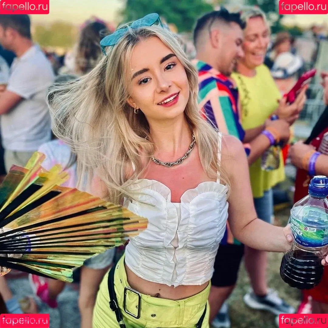 Kerry Ingram Onlyfans Photo Gallery 