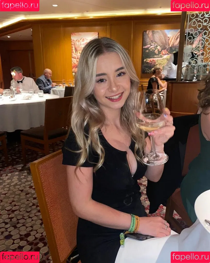 Kerry Ingram Onlyfans Photo Gallery 