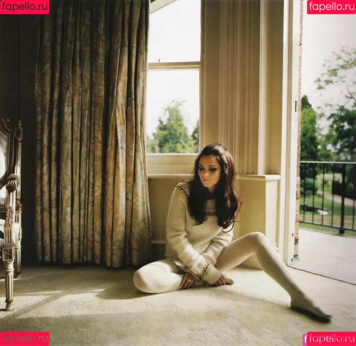 Anna Friel Onlyfans Photo Gallery 