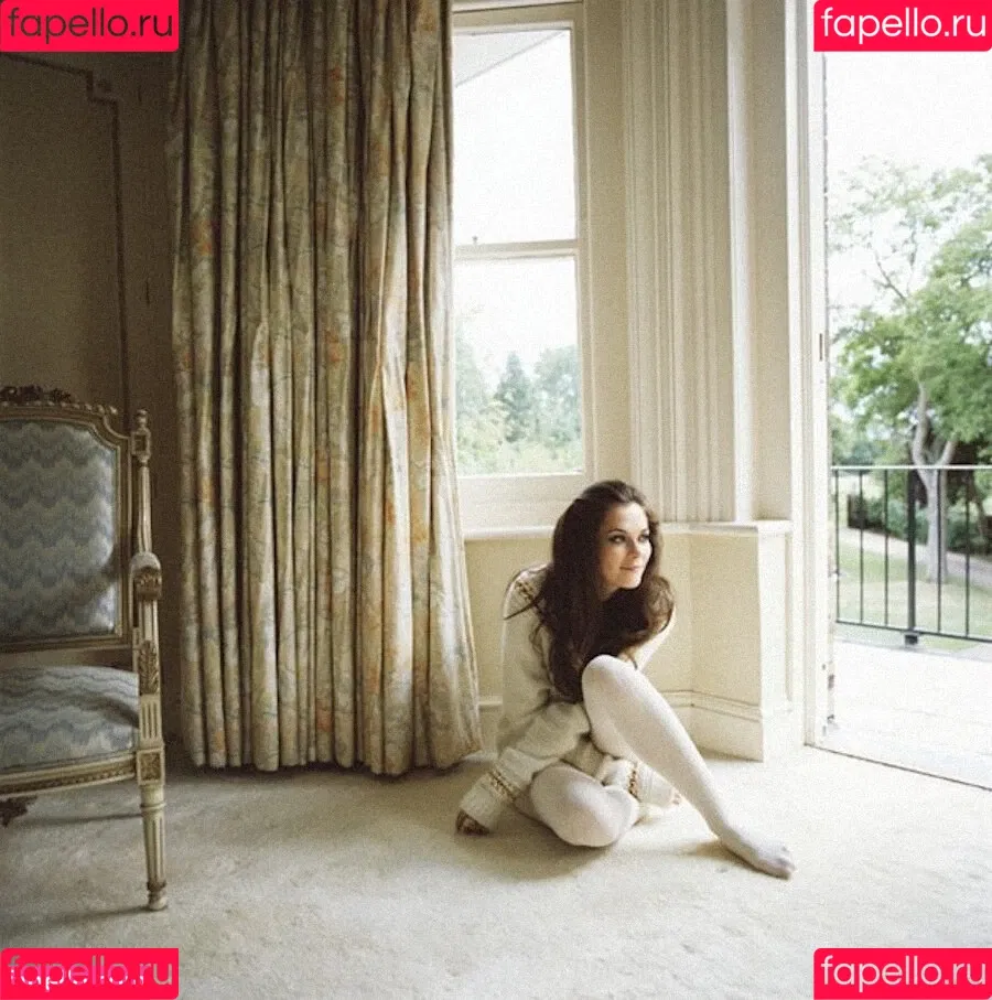 Anna Friel Onlyfans Photo Gallery 