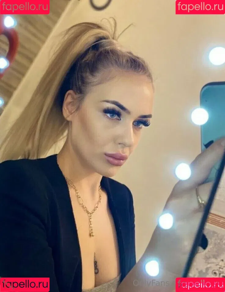 minilily Onlyfans Photo Gallery 