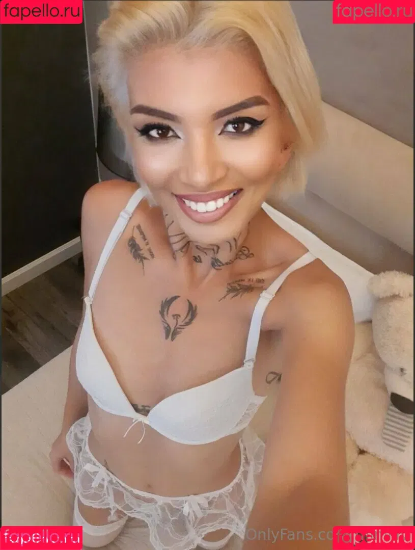minilily Onlyfans Photo Gallery 