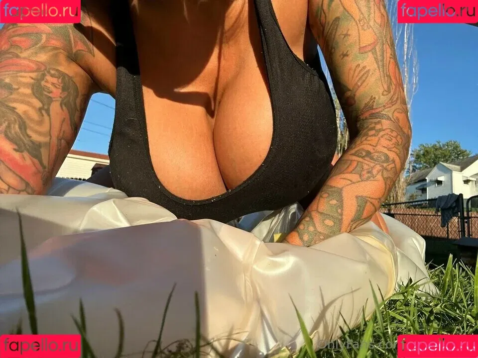 Ricki Raxxx Onlyfans Photo Gallery 