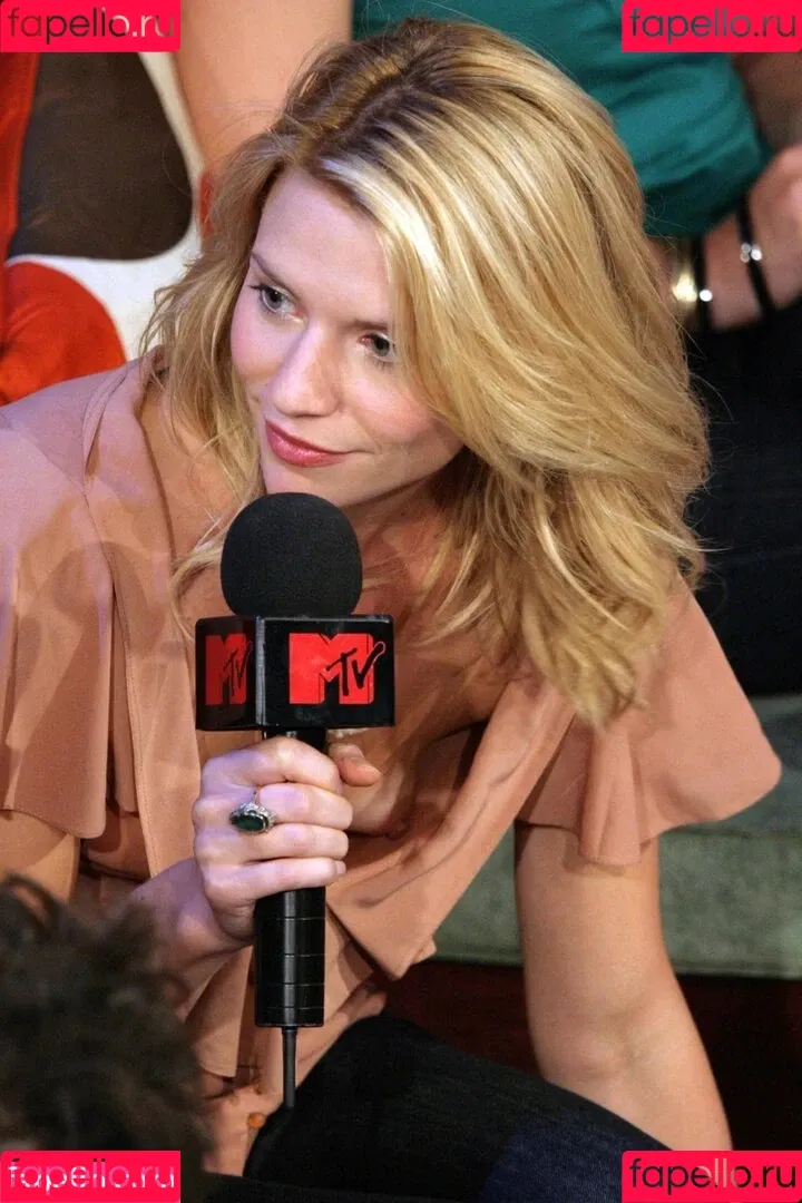Claire Danes Onlyfans Photo Gallery 