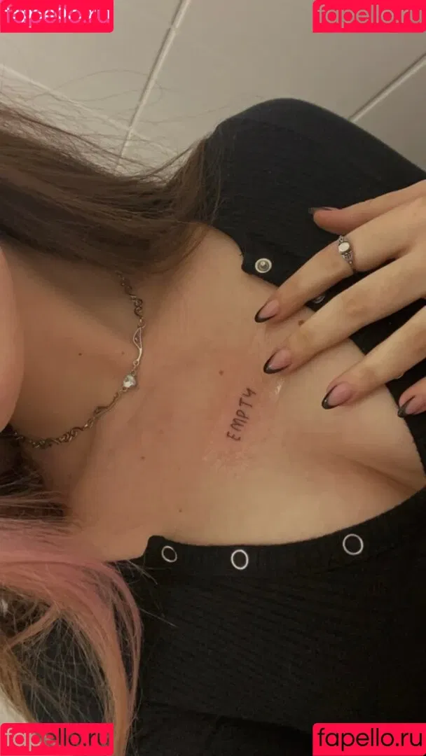 Laurinchhhe Onlyfans Photo Gallery 