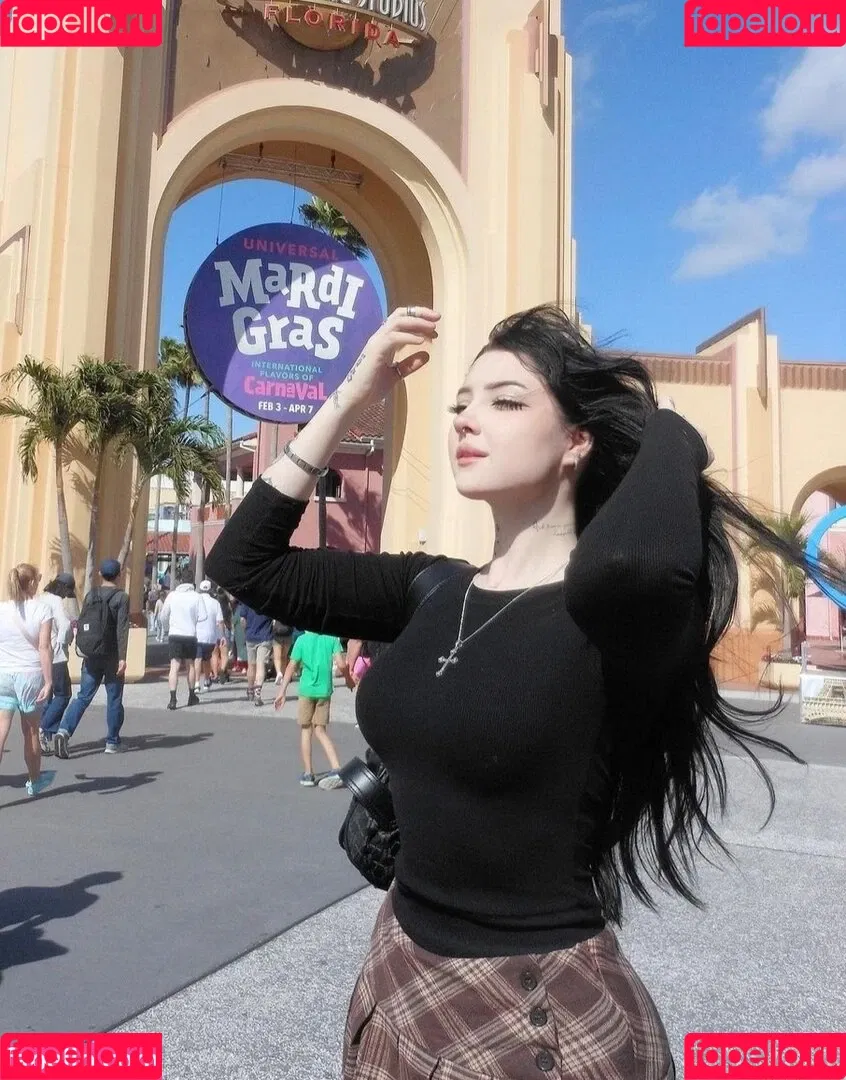 Laurinchhhe Onlyfans Photo Gallery 