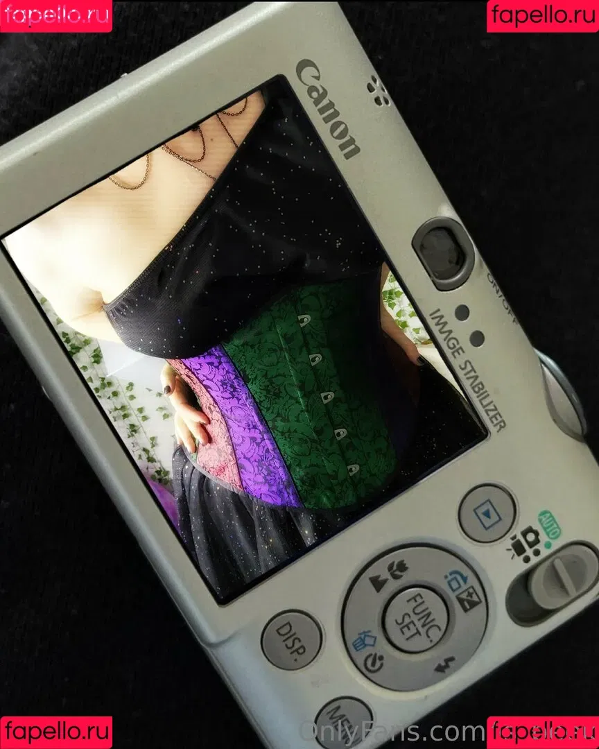 ls_peek Onlyfans Photo Gallery 