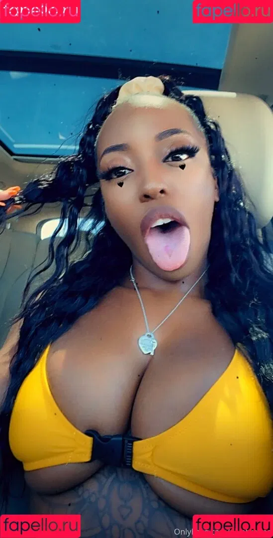 niyahrenee Onlyfans Photo Gallery 