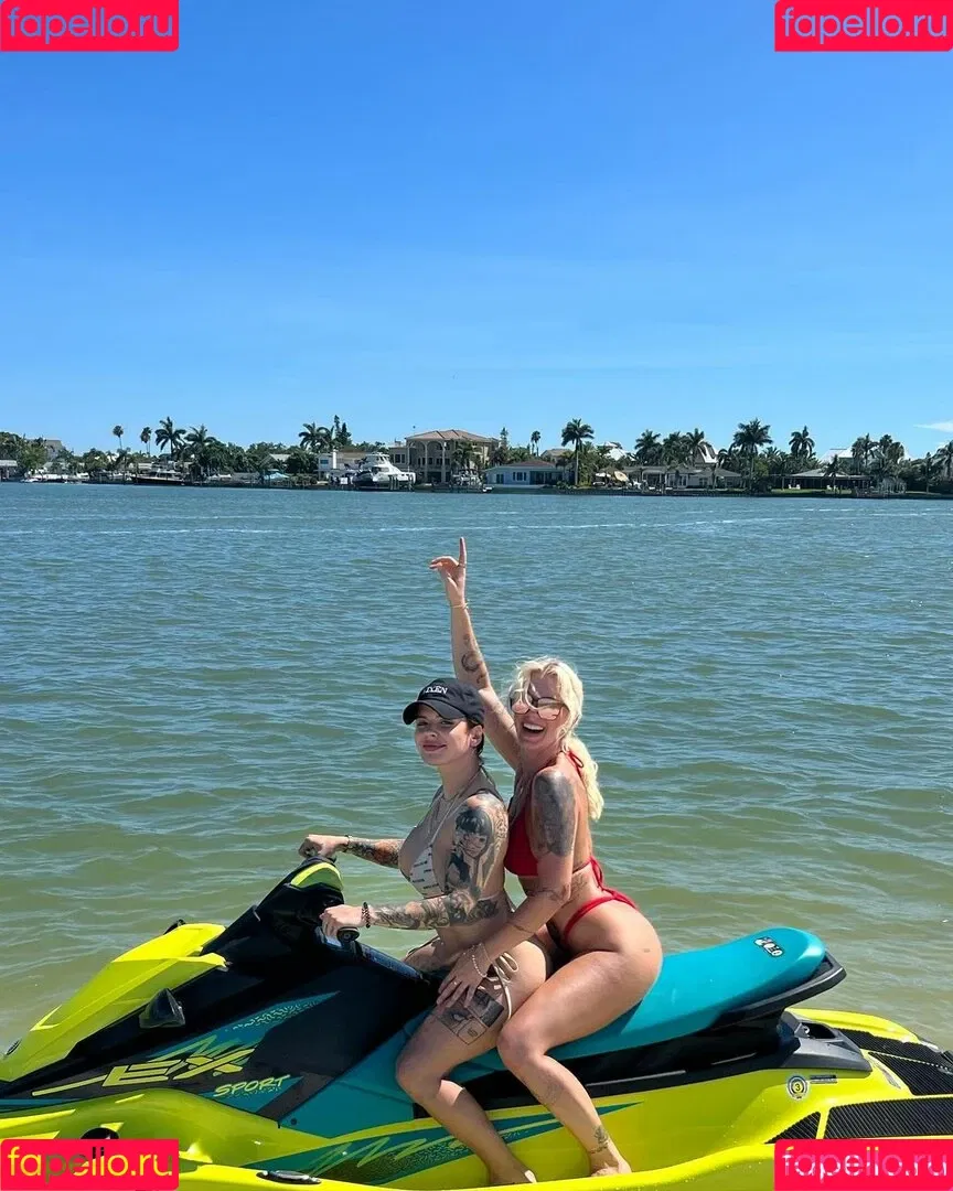 Taylor Hughs Onlyfans Photo Gallery 