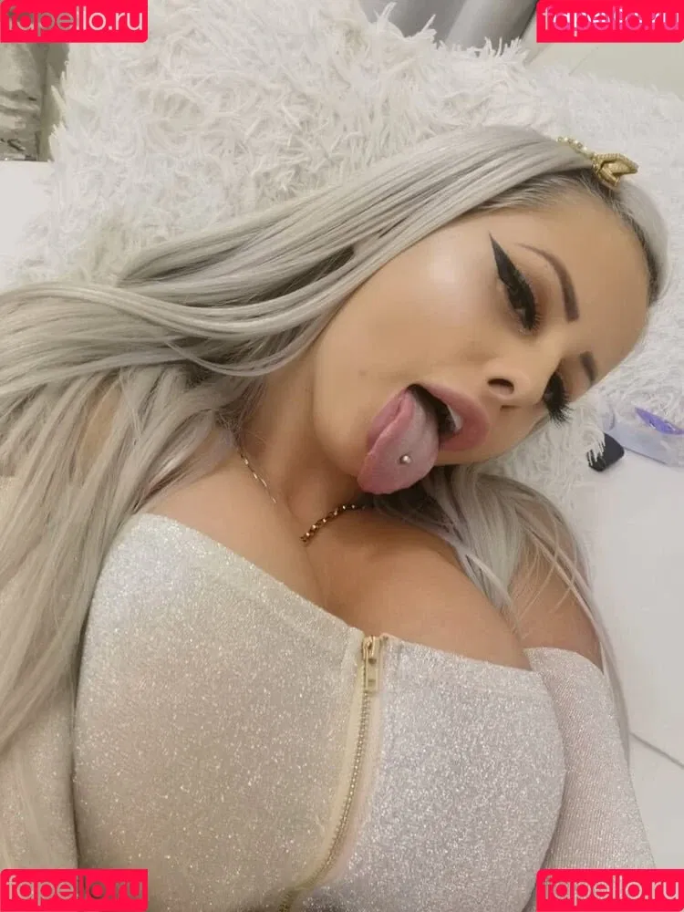 Melanie Lexxx Onlyfans Photo Gallery 