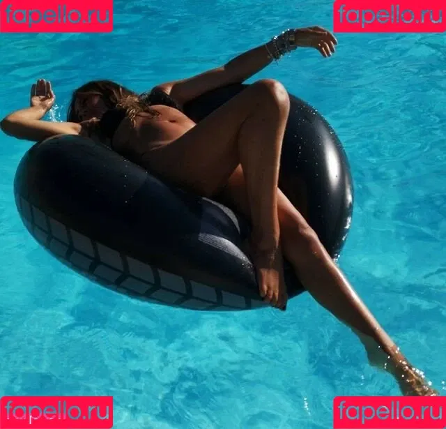 Kathia Cucchi Onlyfans Photo Gallery 
