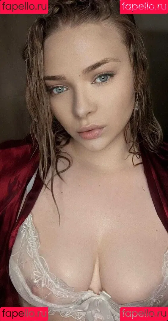 neeviliciouz Onlyfans Photo Gallery 