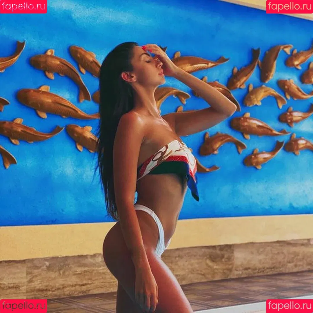 Leila Kraja Onlyfans Photo Gallery 