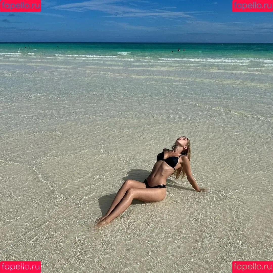 alenilann Onlyfans Photo Gallery 