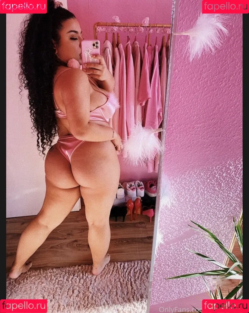 Yma Louisa Onlyfans Photo Gallery 