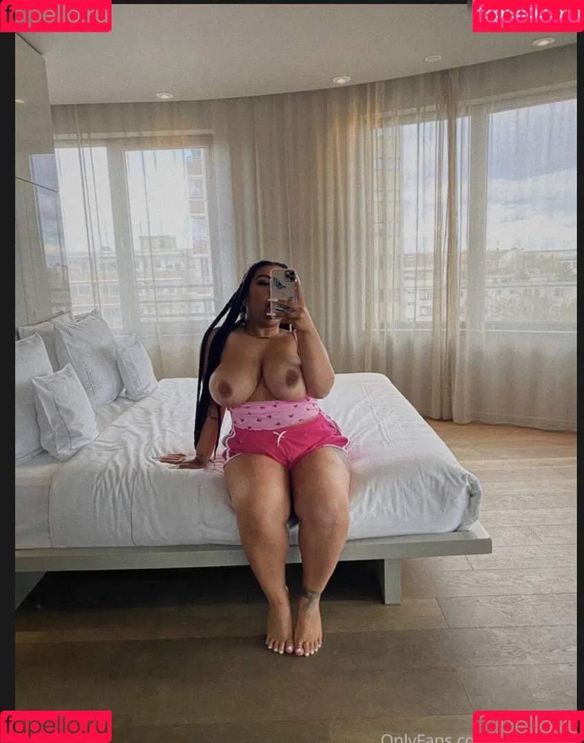 Yma Louisa Onlyfans Photo Gallery 
