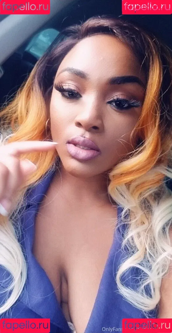fineapple_diva Onlyfans Photo Gallery 