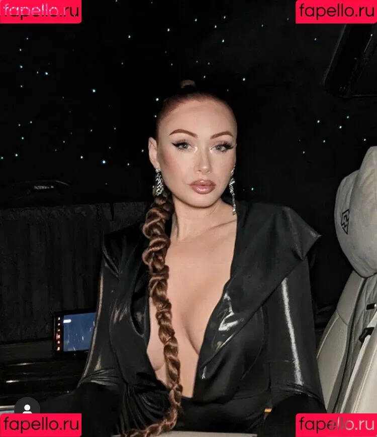 Elz The Witch Onlyfans Photo Gallery 