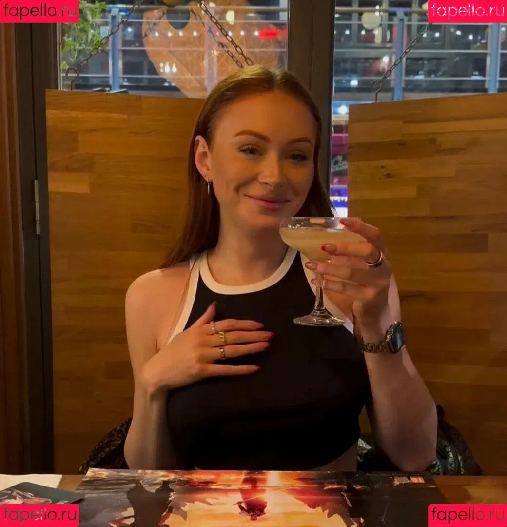 Elz The Witch Onlyfans Photo Gallery 