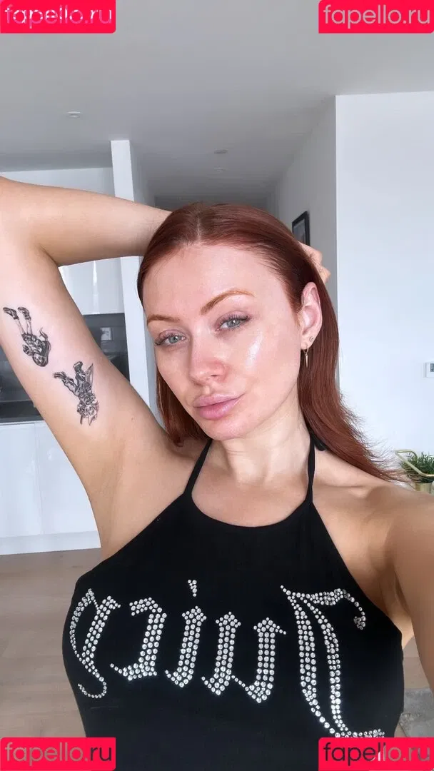Elz The Witch Onlyfans Photo Gallery 