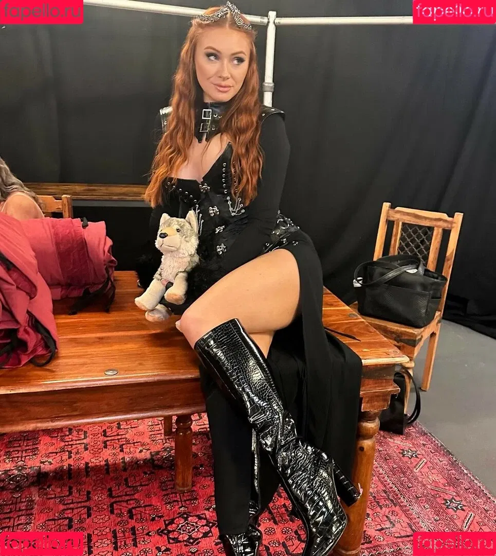 Elz The Witch Onlyfans Photo Gallery 