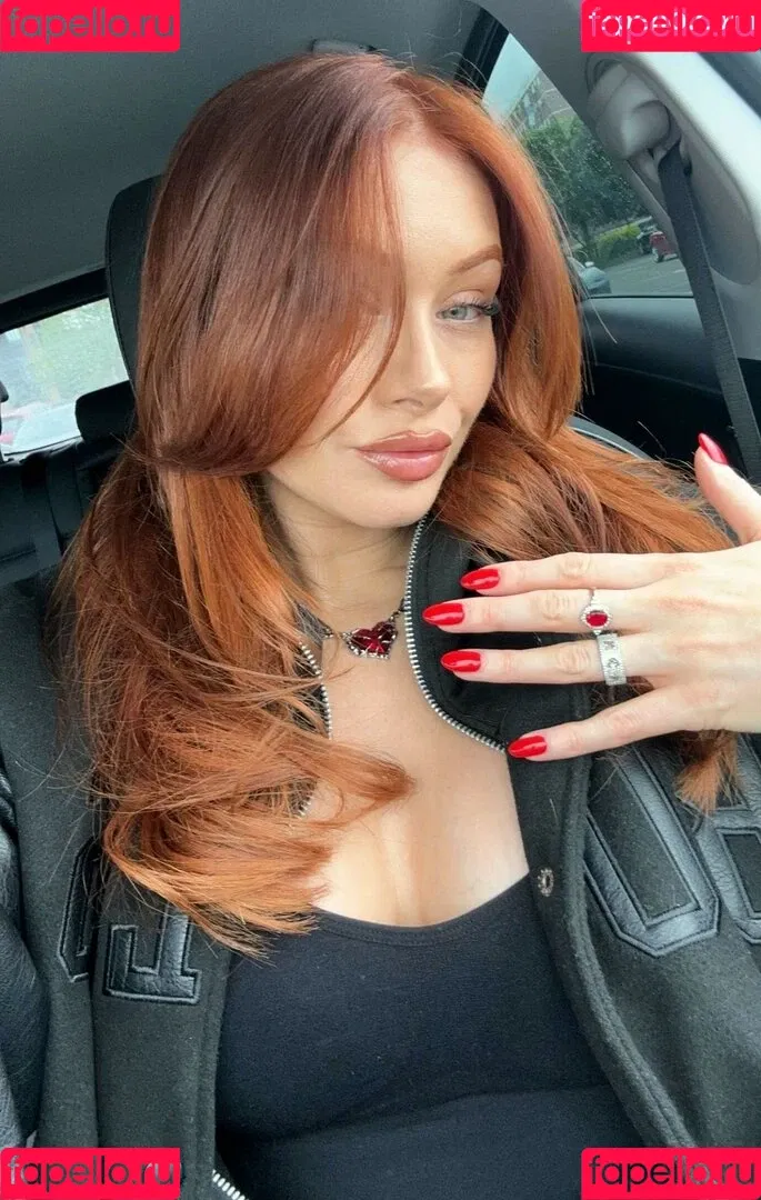 Elz The Witch Onlyfans Photo Gallery 
