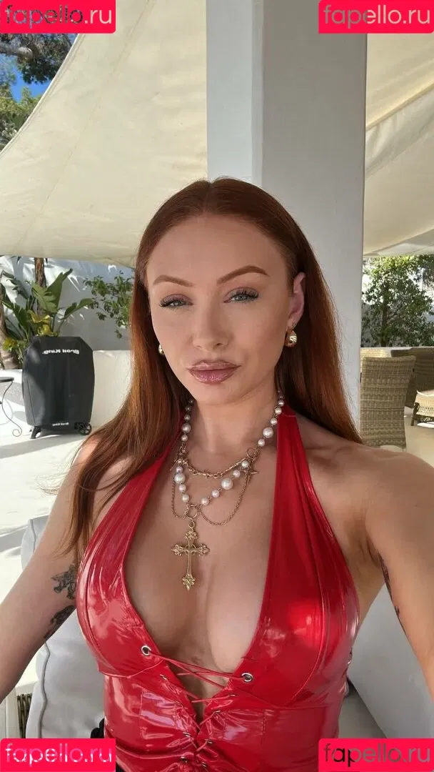 Elz The Witch Onlyfans Photo Gallery 