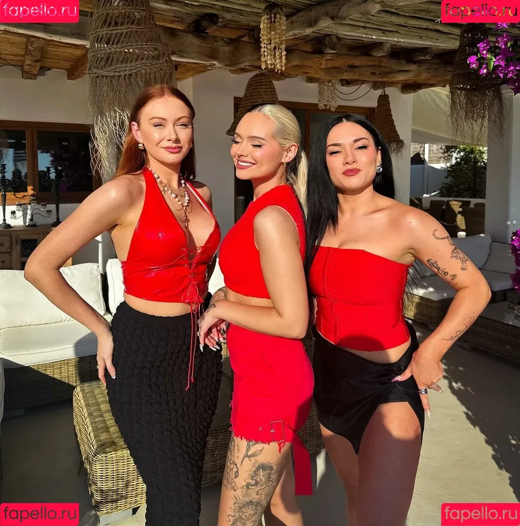 Elz The Witch Onlyfans Photo Gallery 
