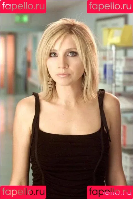 Sarah Chalke Onlyfans Photo Gallery 
