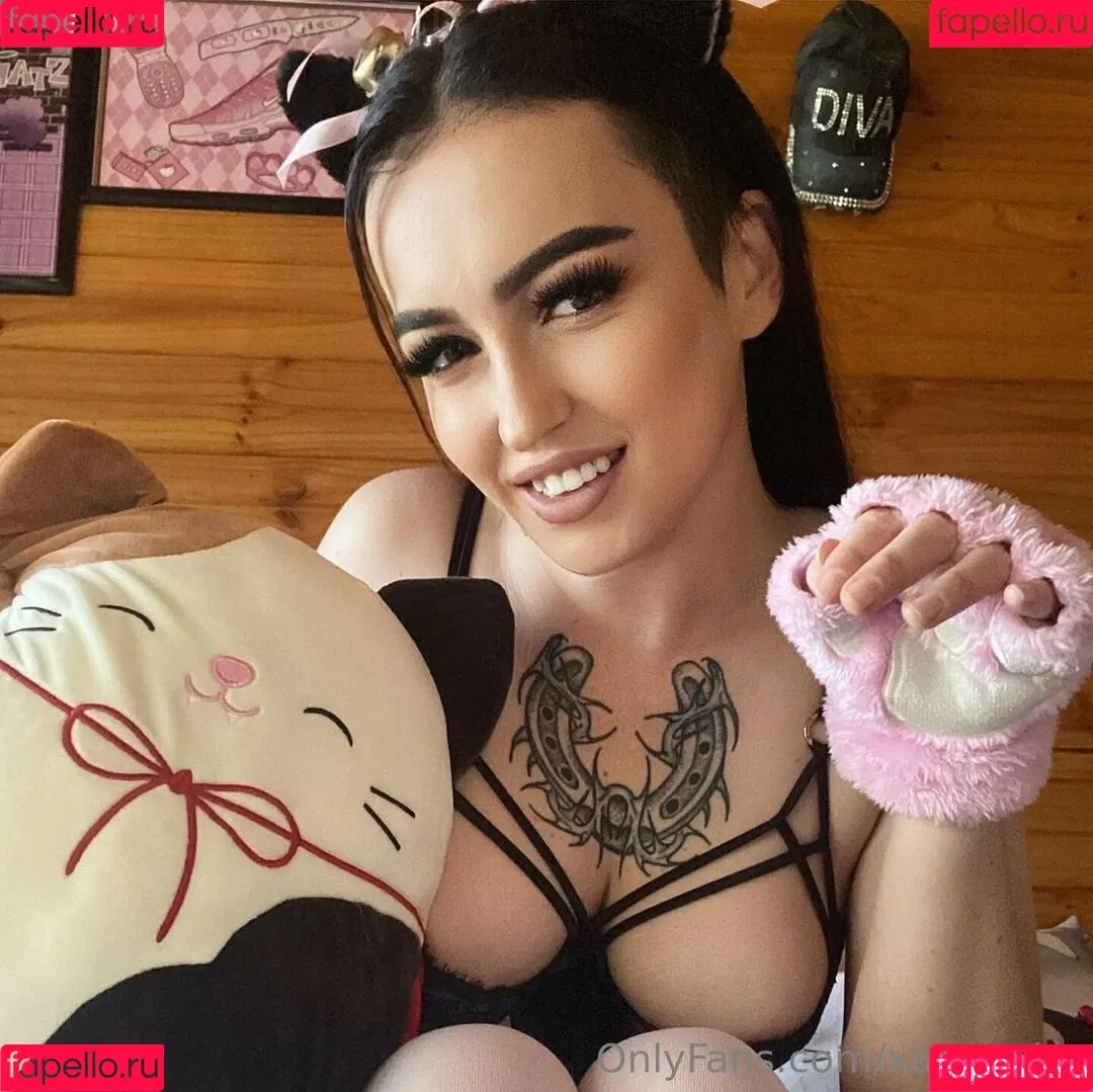 xannaxlut Onlyfans Photo Gallery 