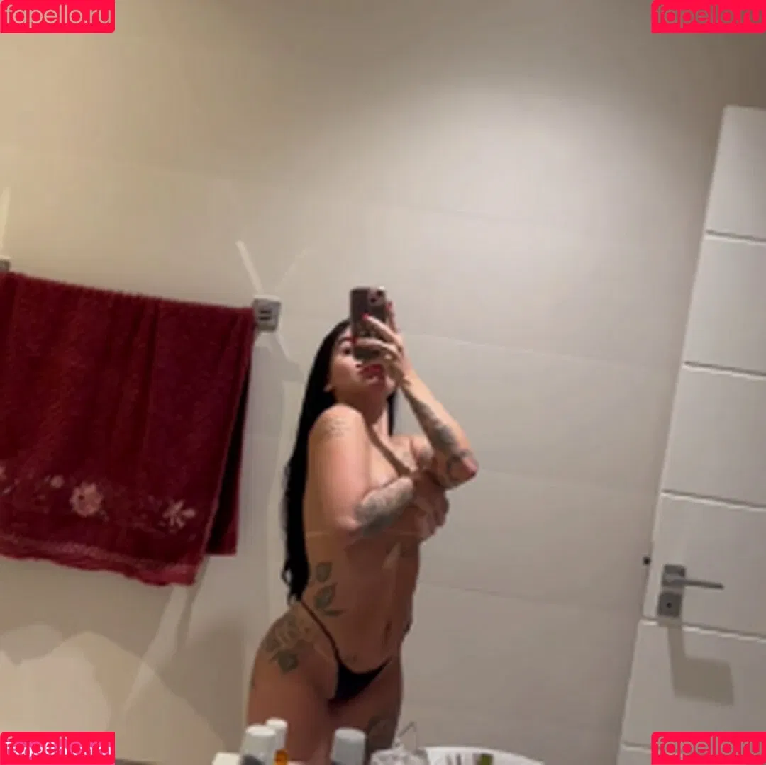 MC Mirella Onlyfans Photo Gallery 