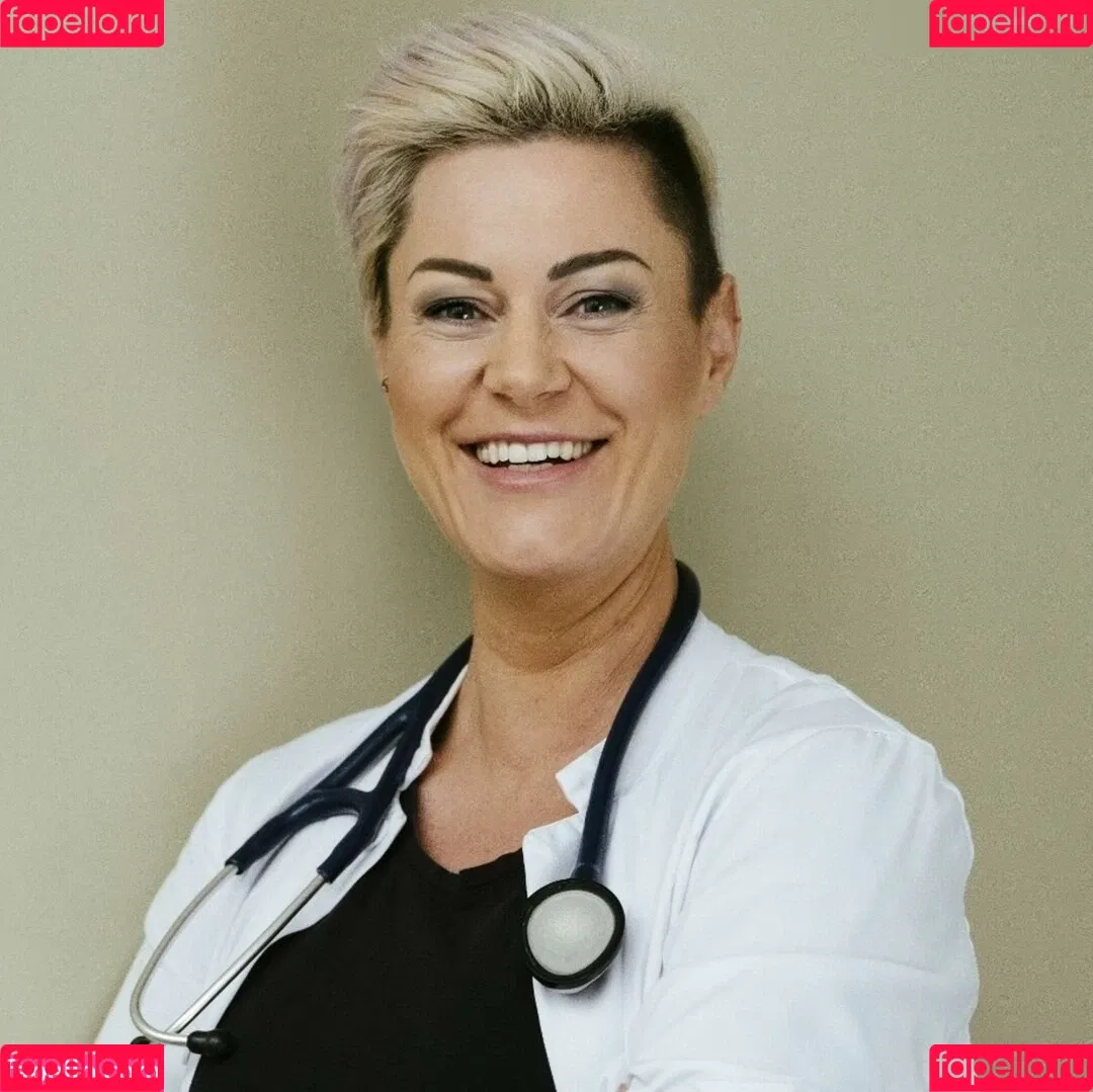 Doc Caro Onlyfans Photo Gallery 