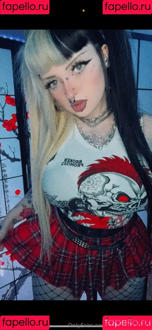 Emmamaybyte Onlyfans Photo Gallery 