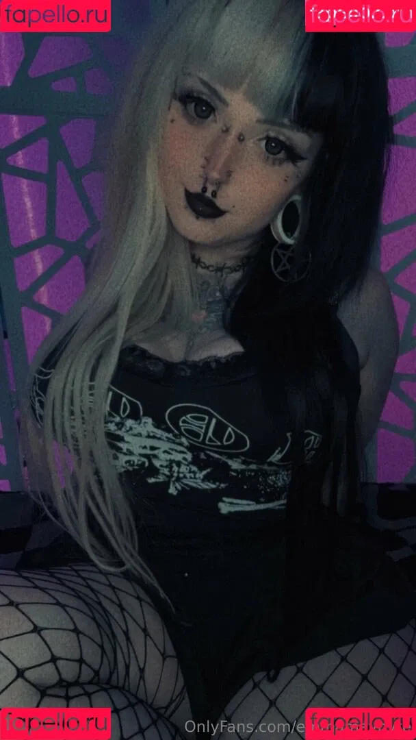 Emmamaybyte Onlyfans Photo Gallery 