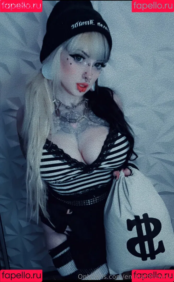 Emmamaybyte Onlyfans Photo Gallery 