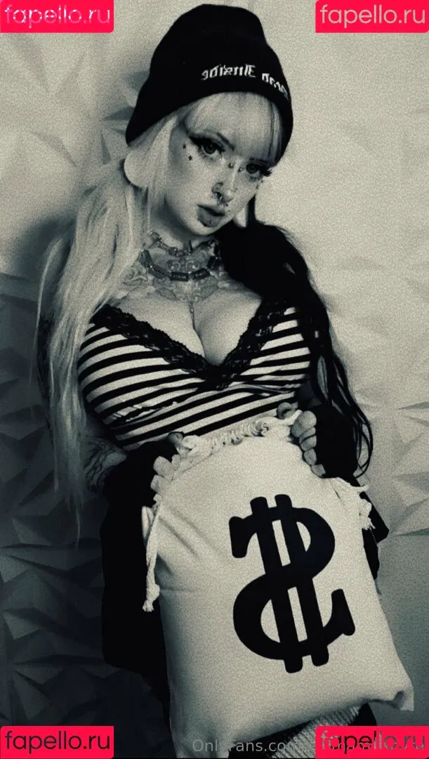 Emmamaybyte Onlyfans Photo Gallery 